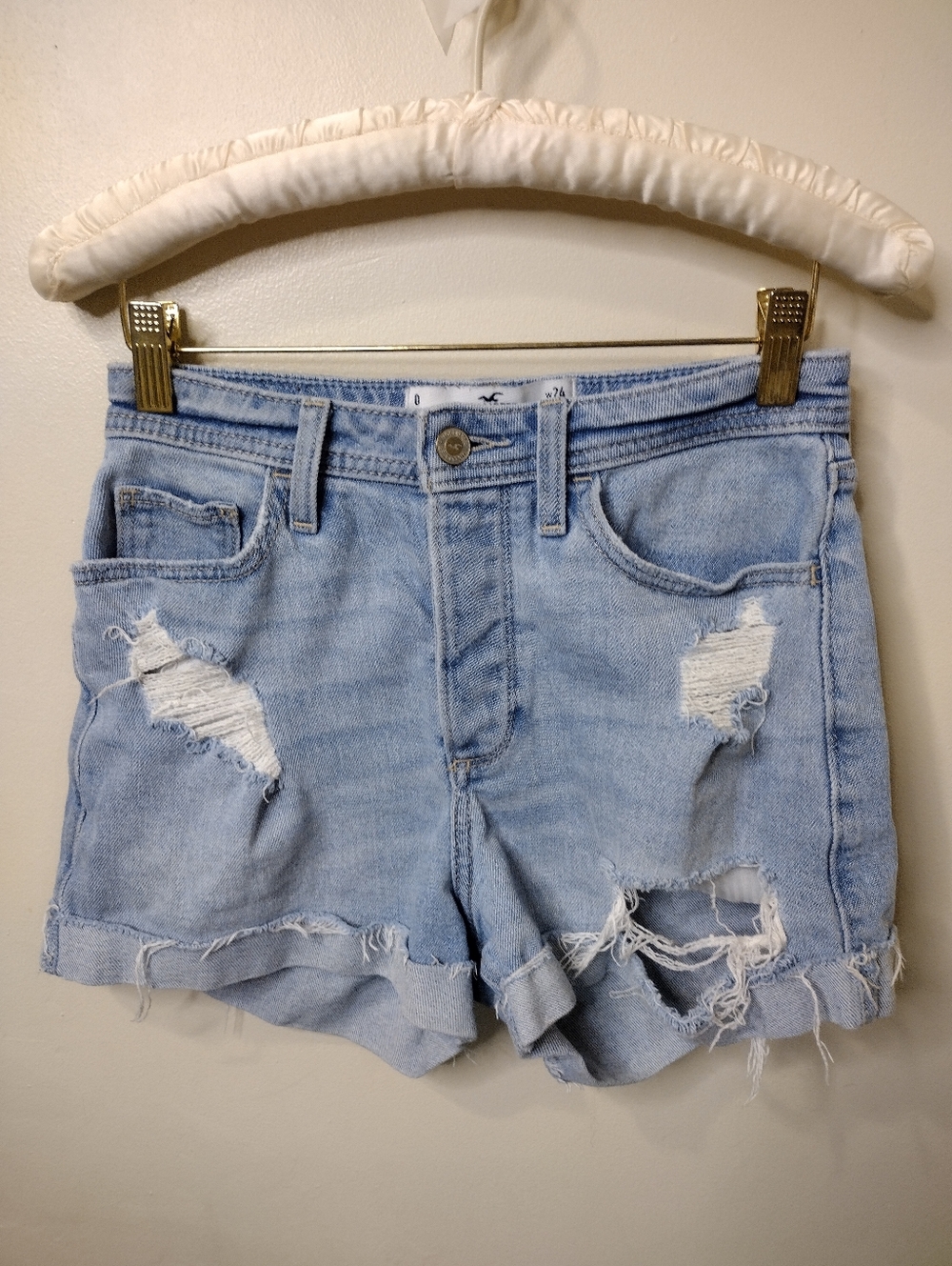 Hollister Curvy High-Rise Light Wash Distressed Mom Shorts